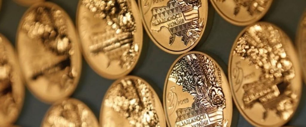 Чи вигідно вкладати гроші у золото?